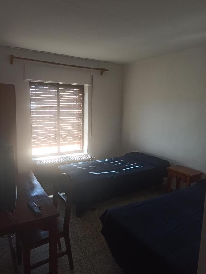 Hostal Restaurante El Burguiyo El Barraco Екстериор снимка